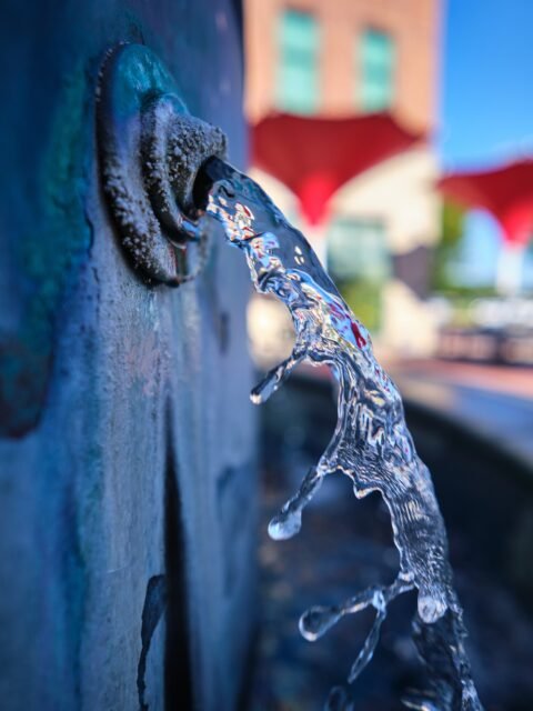 Contact When I’m needing motivation it’s time to walk around @visitgeorgetowntx . Stop and look at the little things! It’s all in the details.
#downtowngeorgetown #dga_gtx #themostbeautifulsquareintexas #fujifilmxt3 #viltrox13mmf14